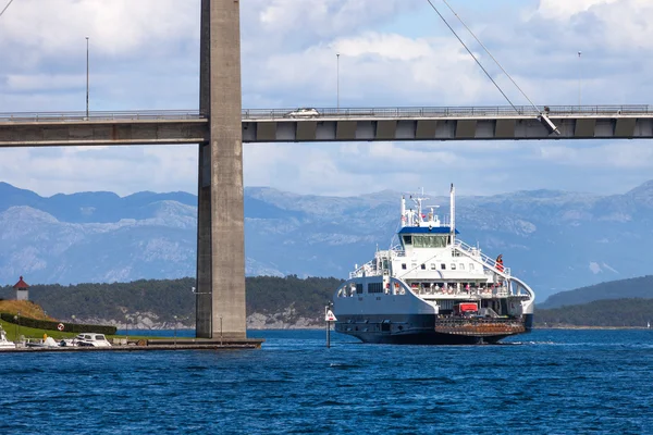 Auto passagiersveerboot — Stockfoto