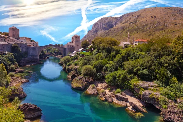 Berömda gamla bron i mostar — Stockfoto