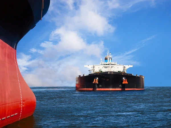 Buques en el mar — Foto de Stock