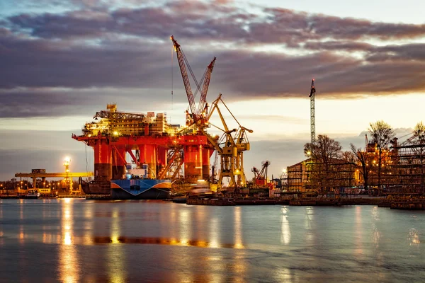 Shipyard at morning — Stock Photo, Image