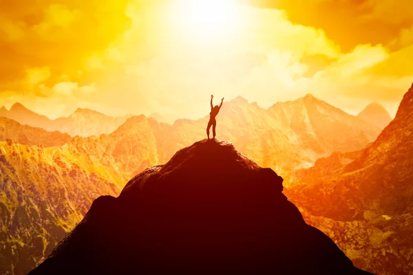 Happy woman on peak of the mountain — Stock Photo, Image