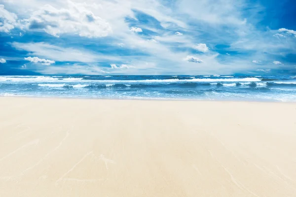 Plage d'été et mer — Photo