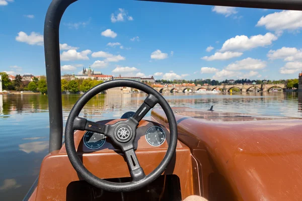 Admiring Prague from paddle boat — Φωτογραφία Αρχείου