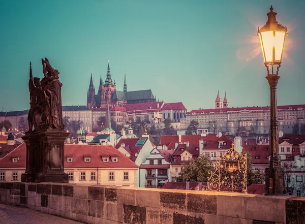 Charles Bridge at sunrise — Stock Photo, Image