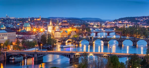 Praga pontes panorama — Fotografia de Stock