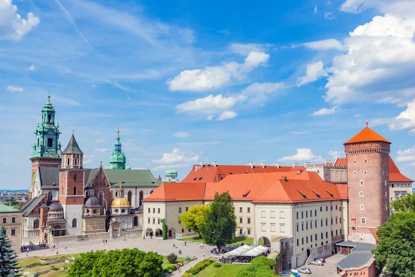 Istana kerajaan dan katedral di Cracow — Stok Foto