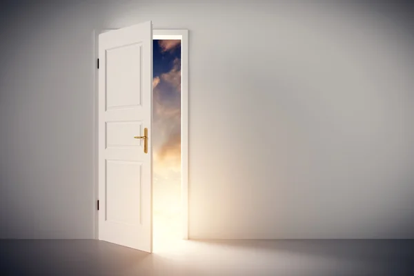 Sun shining through the door — Stock Photo, Image