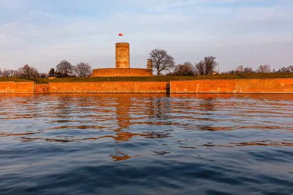 ปราสาท Wisloujscie Gdansk แดนซ กโปแลนด หอประภาคาร — ภาพถ่ายสต็อก