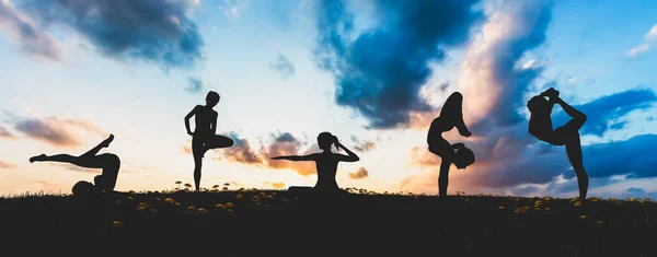 Mujer Yoga Posa Meditación Atardecer Collage Zen Bienestar Cuidado Corporal —  Fotos de Stock