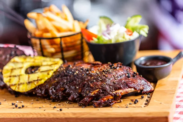 Ribs Salad French Fries Served American Restaurant — Stock Photo, Image