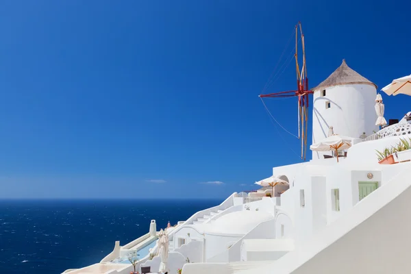 Oia città sull'isola di Santorini, Grecia. — Foto Stock