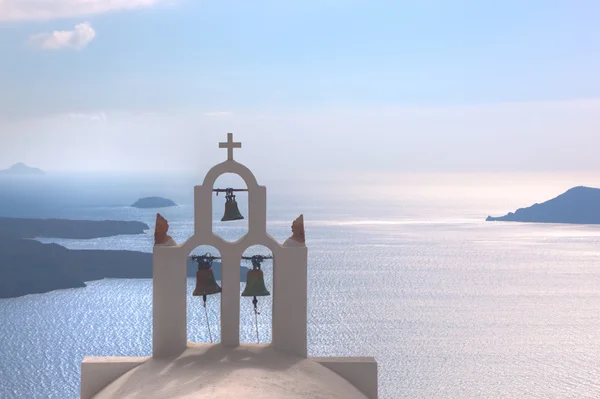 Campanas y cruz tradicionales, Santorini — Foto de Stock