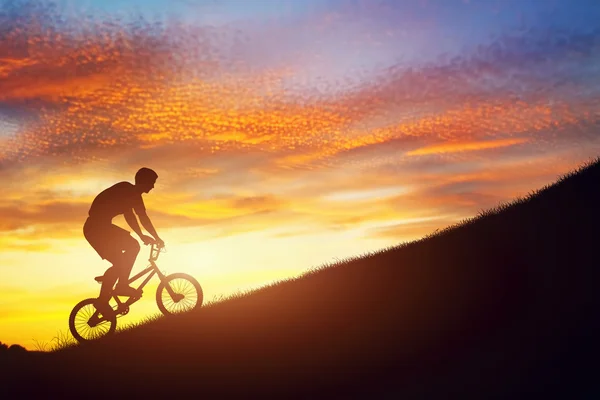 Man riding a bmx bike — Stock Photo, Image