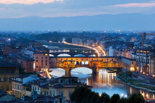 Floransa, İtalya gece manzarası. — Stok fotoğraf