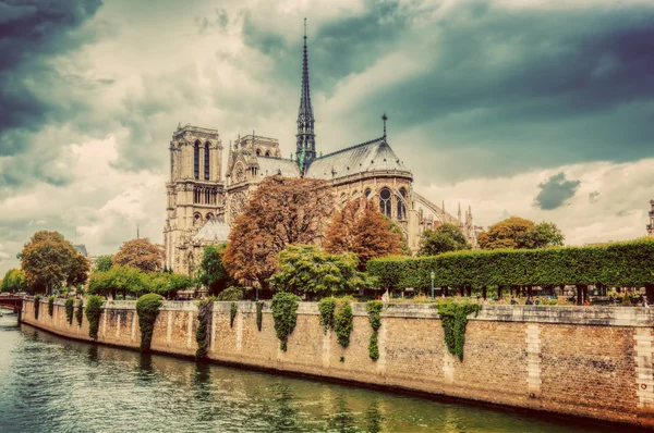 Katedrála Notre Dame v Paříži — Stock fotografie