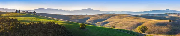 Panorama del paesaggio toscano — Foto Stock