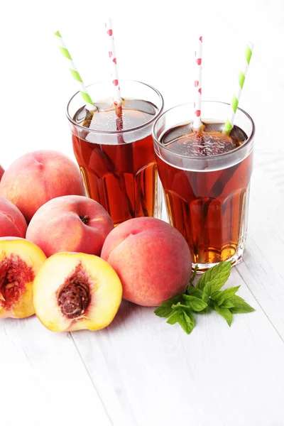 Peach ice tea — Stockfoto