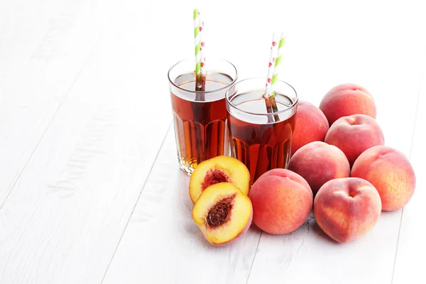 Peach ice tea — Stock Photo, Image