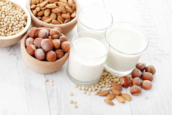 Different vegan milk — Stock Photo, Image
