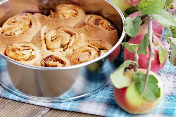 Tarta de manzana de levadura — Foto de Stock