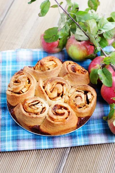 Tarta de manzana de levadura — Foto de Stock