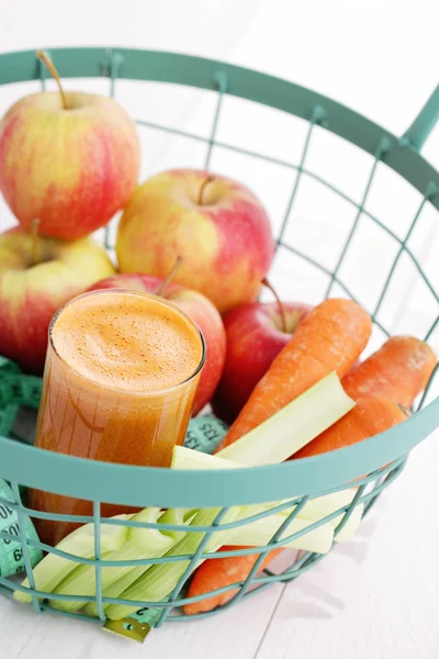 Carrot and apple juice — Stock Photo, Image