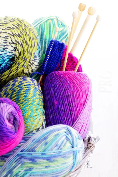 Un montón de lana de colores —  Fotos de Stock