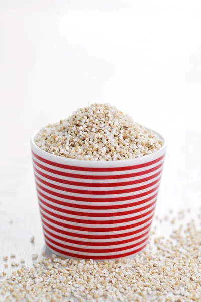 Bowl full of barley — Stock Photo, Image