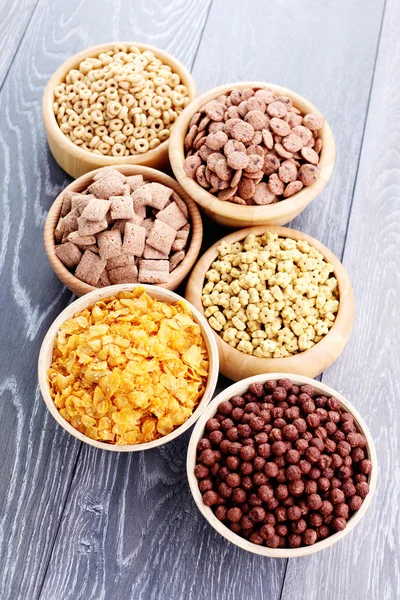 Ciotola piena di cereali vari — Foto Stock