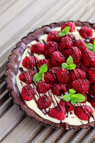Tart with raspberries and chocolate — Stock Photo, Image