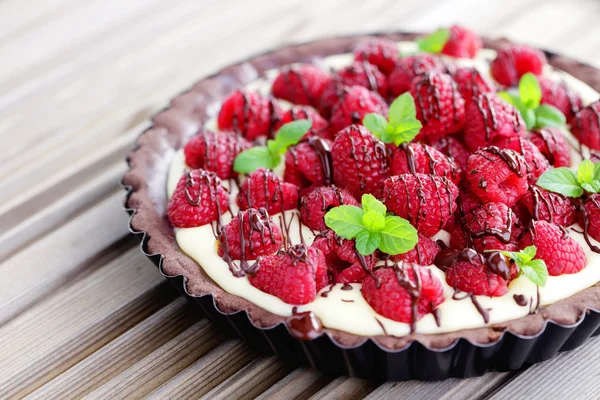 Tart with raspberries and chocolate — Stock Photo, Image