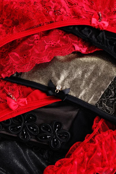 Sexy preto e vermelho lingerie para a mulher — Fotografia de Stock