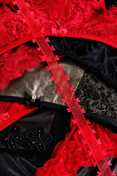 Sexy preto e vermelho lingerie para a mulher — Fotografia de Stock