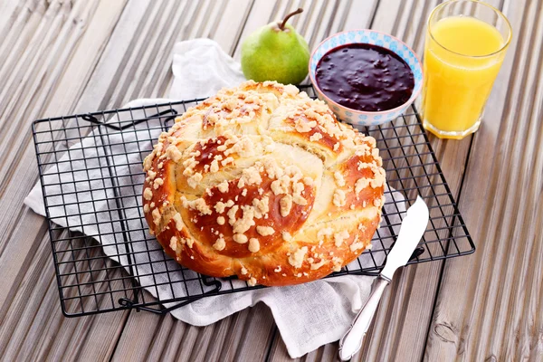 Köstliche Challah zum Frühstück — Stockfoto