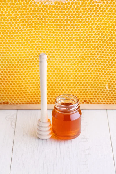 Honey in jar - food — Stock Photo, Image