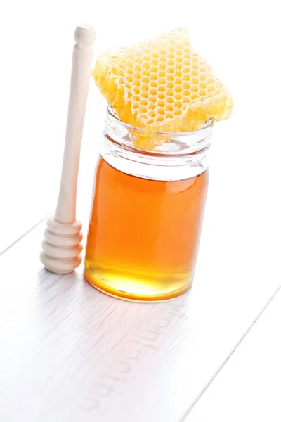 Miel con peine de miel —  Fotos de Stock