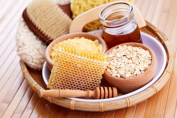 Tratamento de mel e spa — Fotografia de Stock