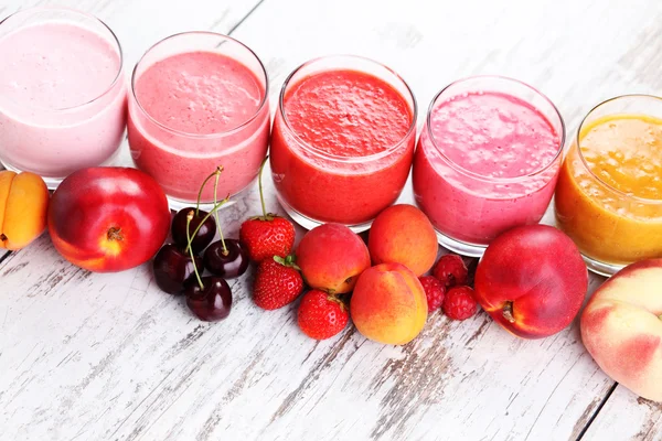 Hemgjord fruktig smoothies — Stockfoto