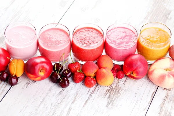 Homemade fruity smoothies — Stock Photo, Image