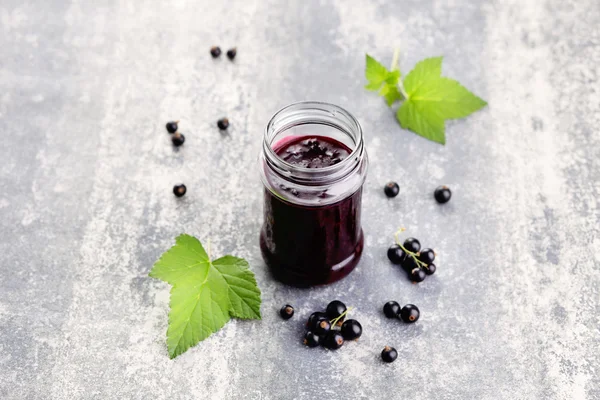 Marmellata di ribes nero fatta in casa — Foto Stock