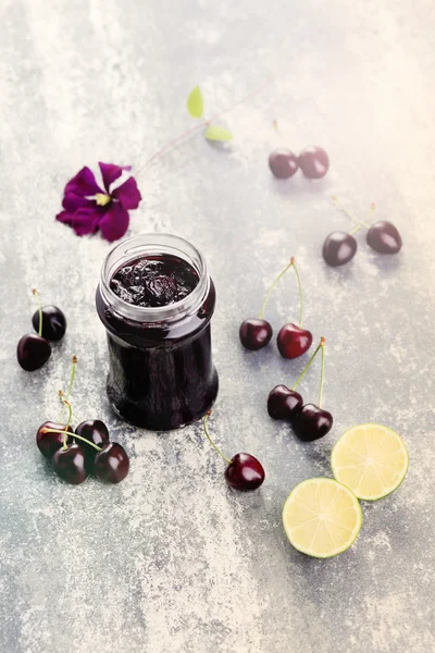 Mermelada de cereza —  Fotos de Stock