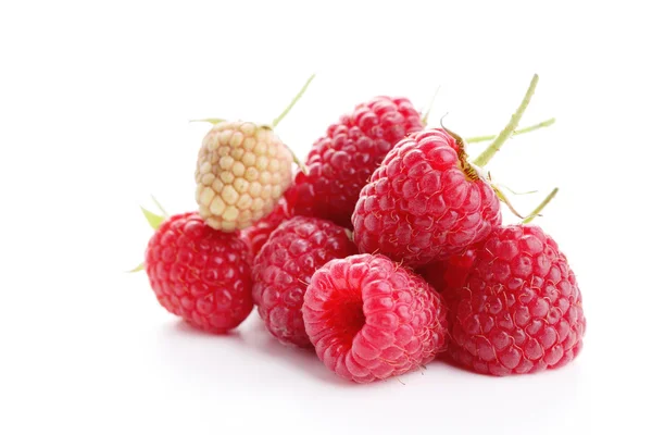 Fresh raspberry on white — Stock Photo, Image