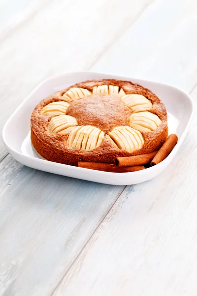 Torta de maçã caseira com canela — Fotografia de Stock