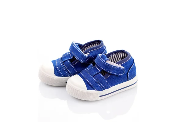 Sapatos de bebê azul — Fotografia de Stock