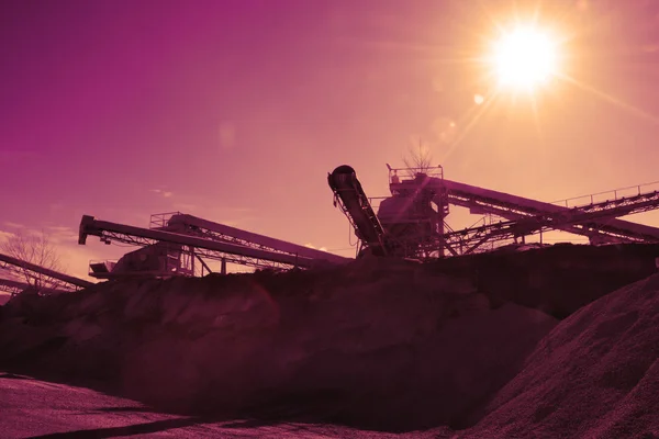 砂利採石場産の重機 — ストック写真