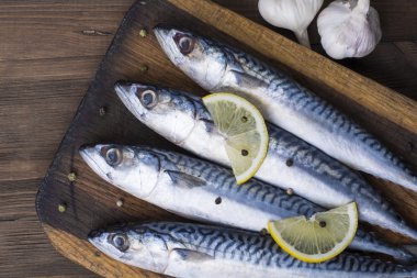 Uskumru ahşap tablo