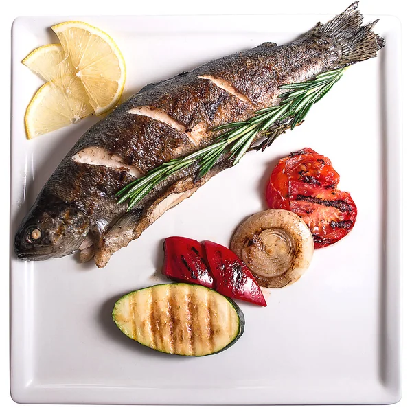 Sebzeli ızgara alabalık