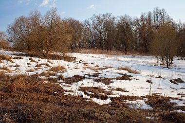 erken ilkbaharda peyzaj