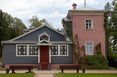 Rusya, Muranovo - 7 Ağustos 2015: Muranovo, Fyodor Tyutchev Devlet Müzesi. Malikâne ana hanesi.