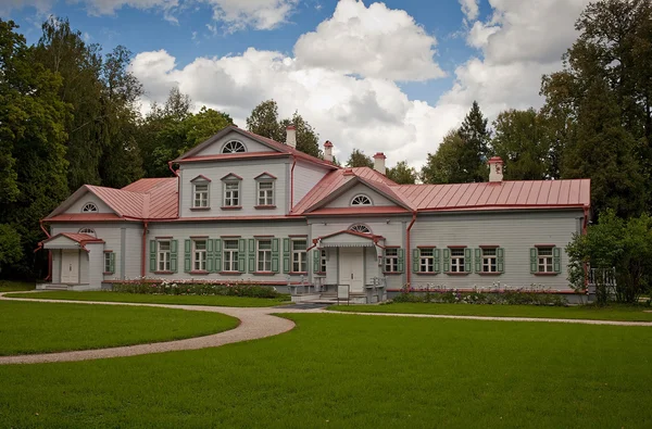 Rusya, Sergiev Posad bölge - 17 Ağustos 2016: Mamontov manor 